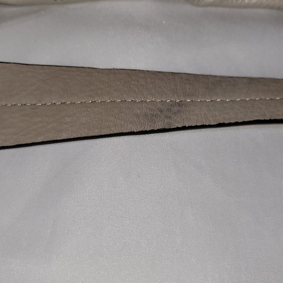 B.Makowsky Black Cream Leather Shoulder Bag Purse - Picture 14 of 15